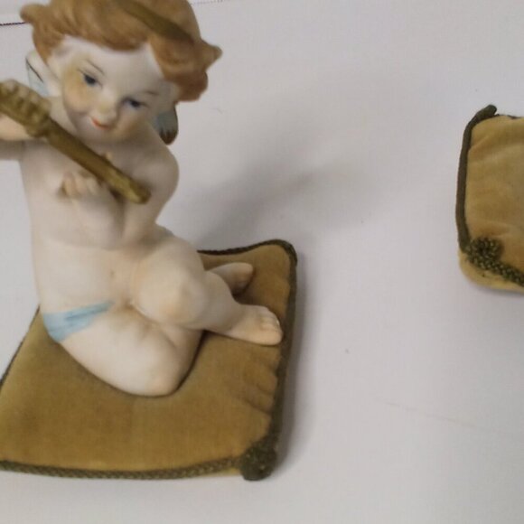 Vintage Angel Figure On Pillow Lot of 2 Guitar Flute Cherubs Ceramic 5" Tall - Picture 5 of 16